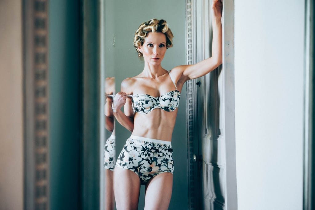 Clarissa — glam and fine art portrait, photograph 3 of 59
