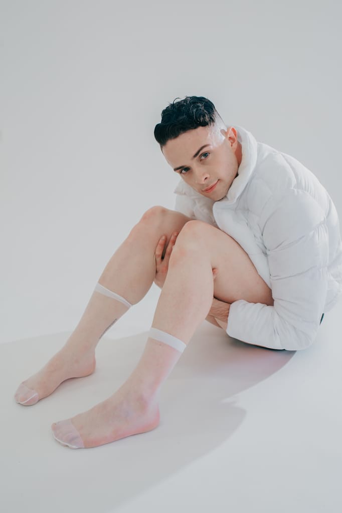 Eoghan — glam and fine art portrait, photograph 5 of 29