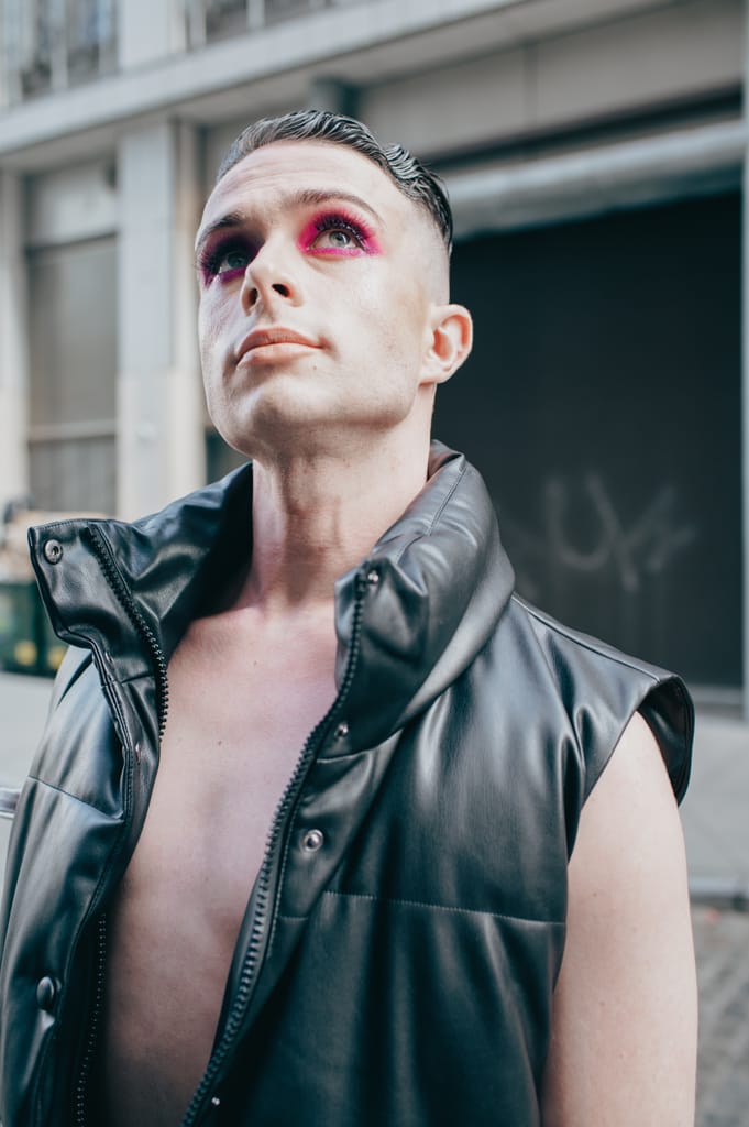 Eoghan — glam and fine art portrait, photograph 23 of 29