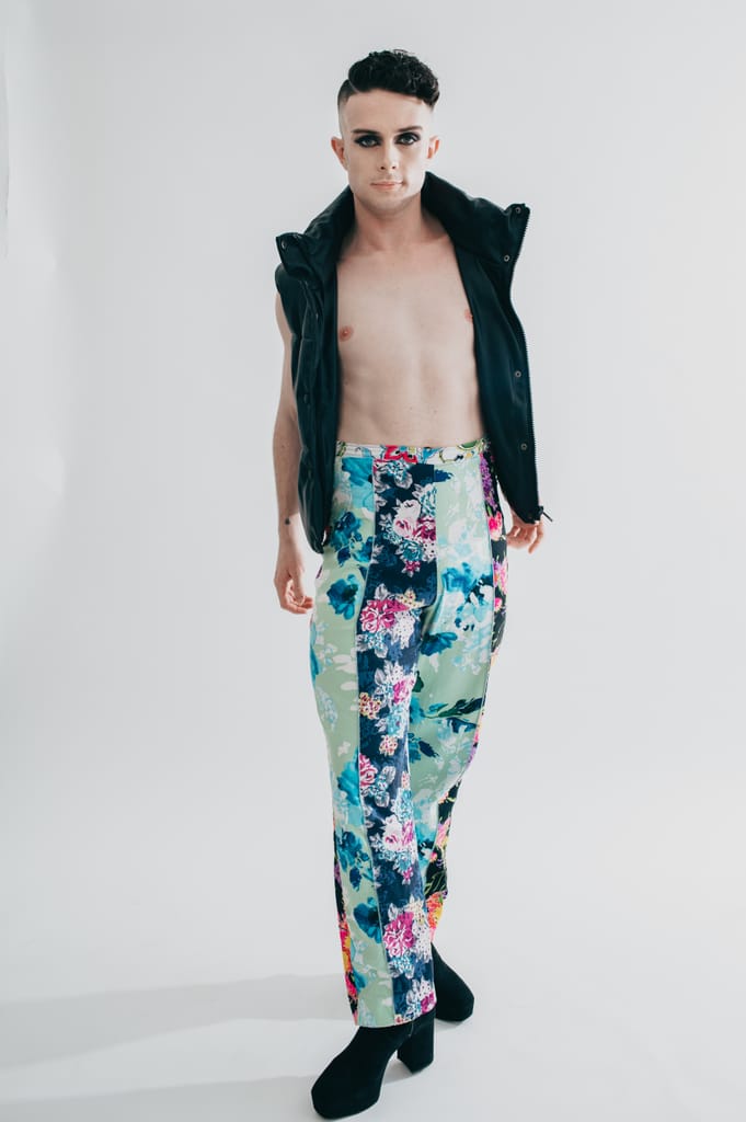 Eoghan — glam and fine art portrait, photograph 11 of 29