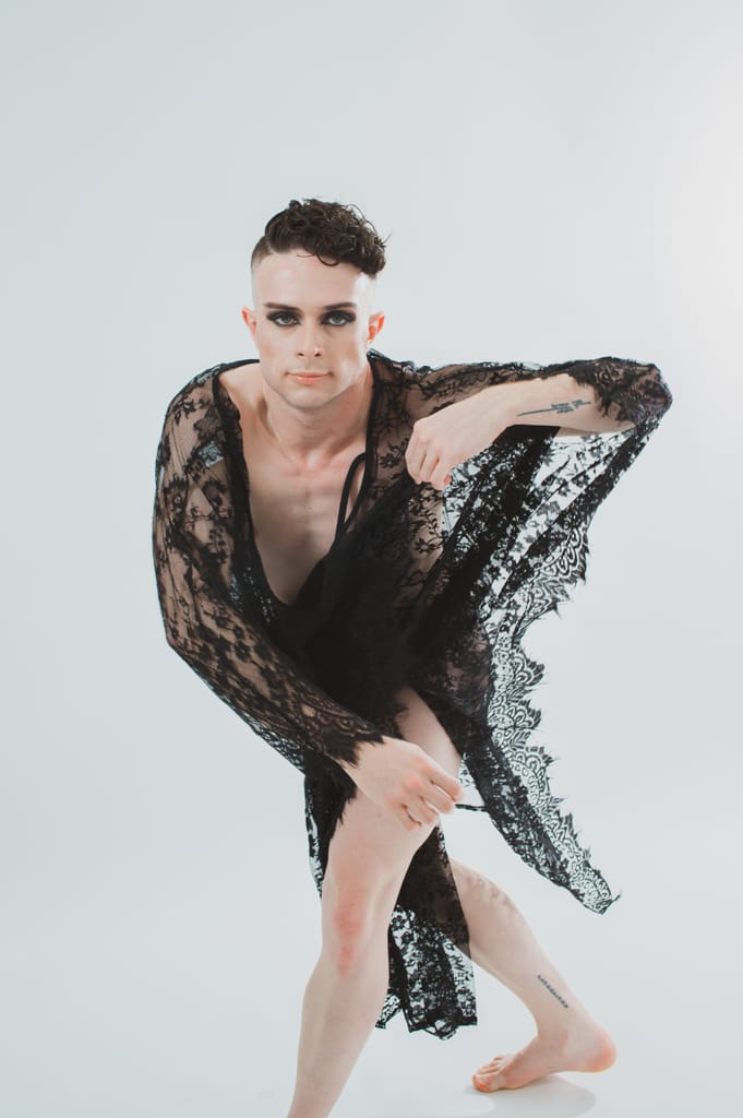 Eoghan — glam and fine art portrait, photograph 18 of 29