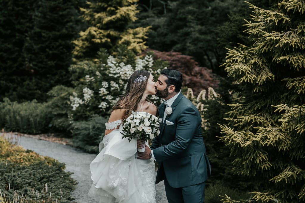 Katie and Bruce on their wedding day, photograph 28 of 116