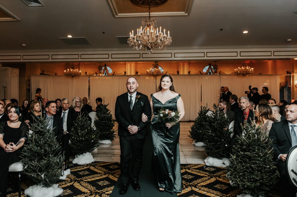 Kristen and Mike on their wedding day, photograph 62 of 122