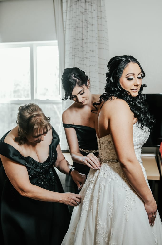 Kristen and Mike on their wedding day, photograph 19 of 122