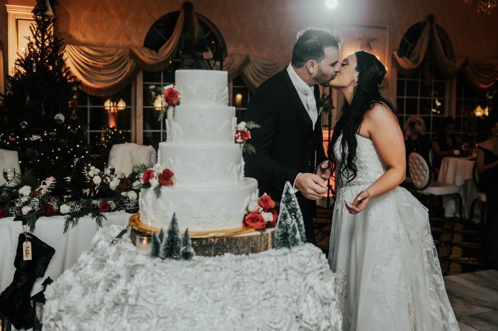 Kristen and Mike on their wedding day, photograph 118 of 122