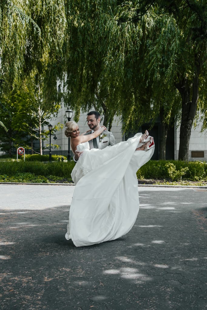 Sara and Kyle on their wedding day, photograph 34 of 130